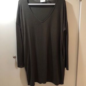 🌿Aritzia long sleeve dress🌿